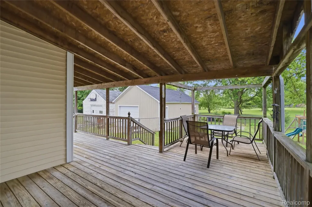 12463 W Lennon Road Clayton Charter Township MI 48449