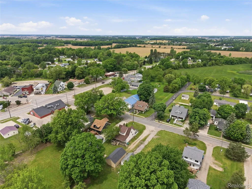 12463 W Lennon Road Clayton Charter Township MI 48449
