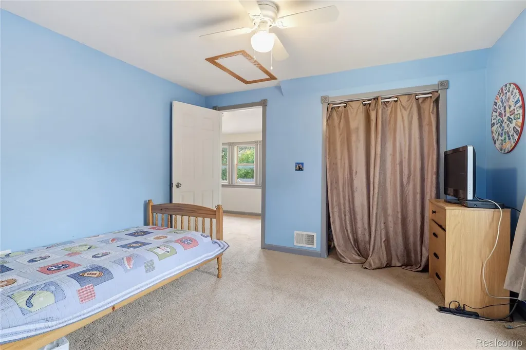 12463 W Lennon Road Clayton Charter Township MI 48449