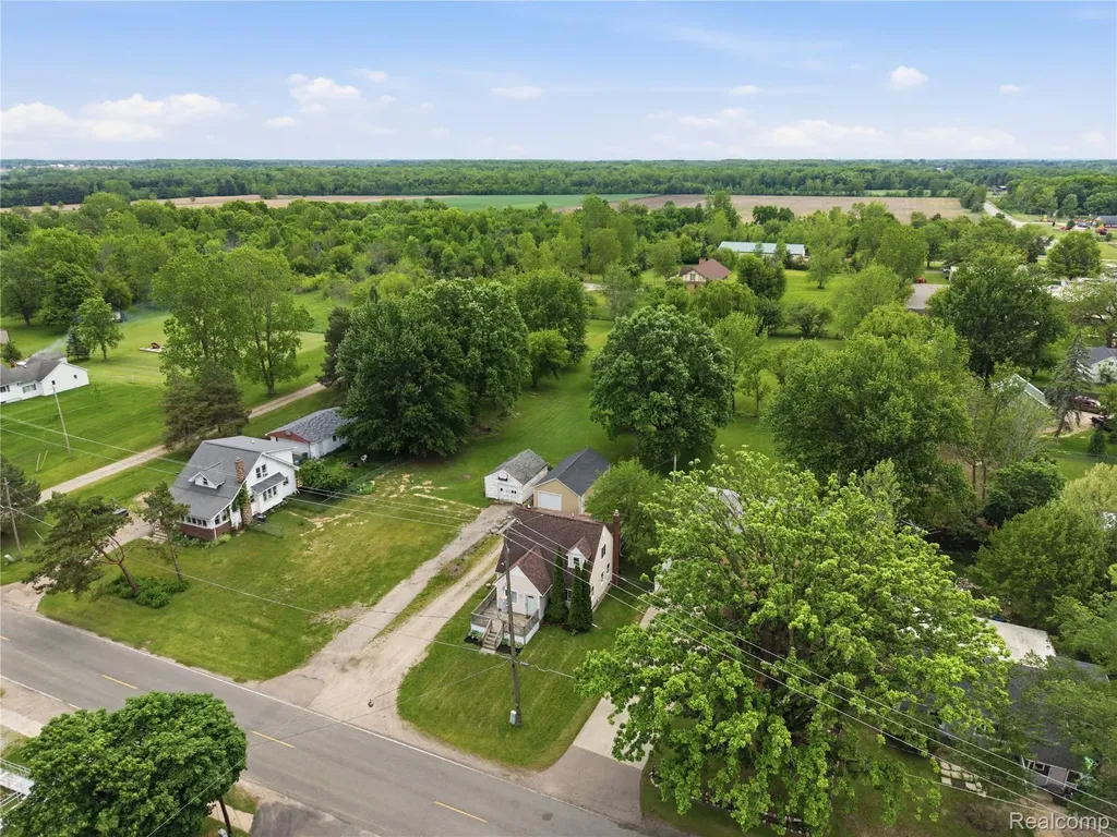 12463 W Lennon Road Clayton Charter Township MI 48449