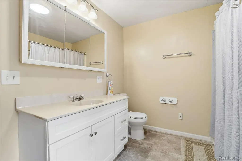 12463 W Lennon Road Clayton Charter Township MI 48449