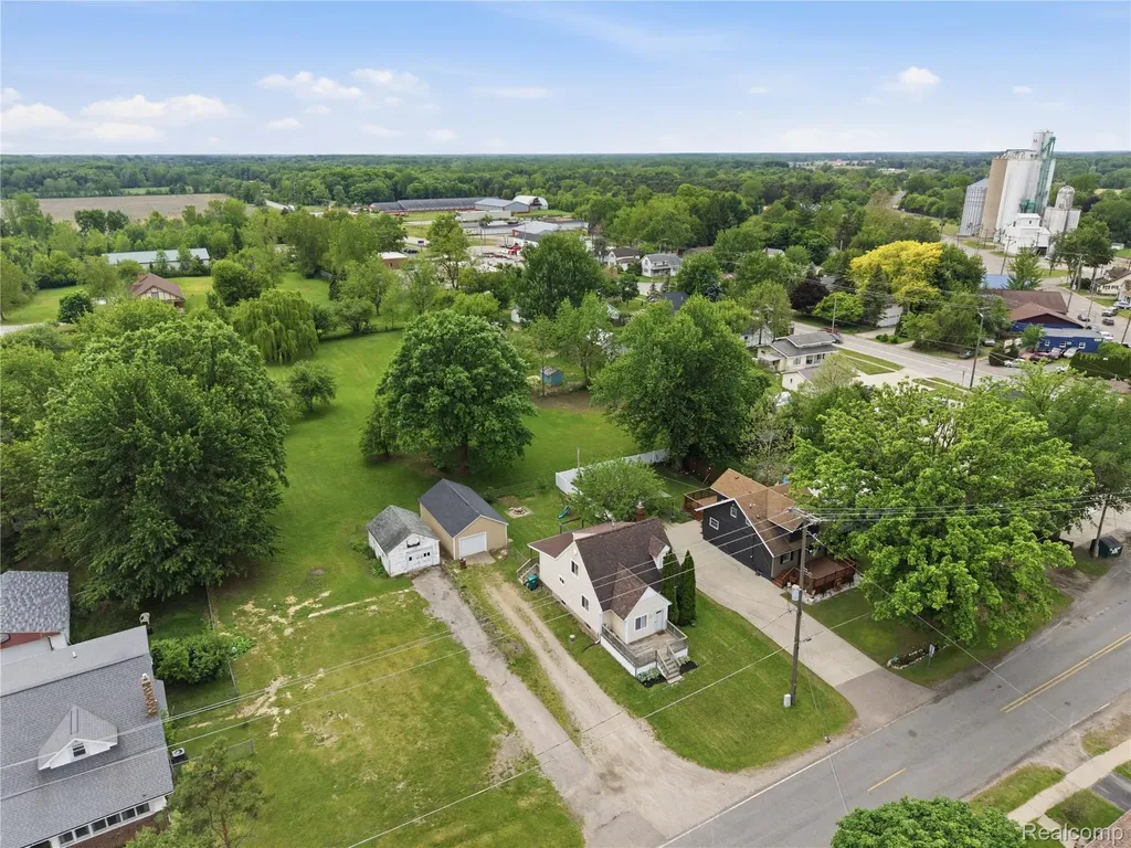 12463 W Lennon Road Clayton Charter Township MI 48449