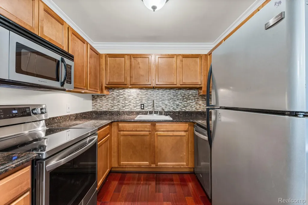 2245 Walton Boulevard Rochester City MI 48309