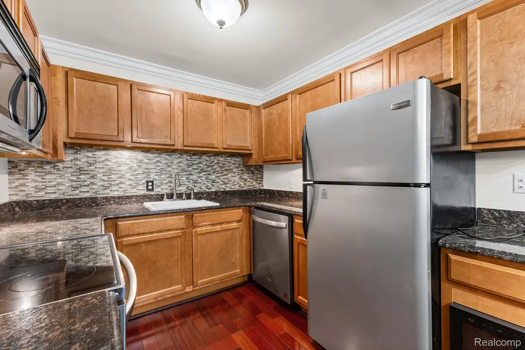 2245 Walton Boulevard Rochester City MI 48309