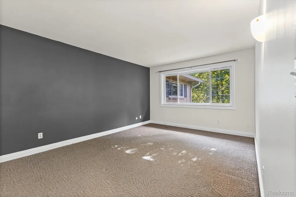 2245 Walton Boulevard Rochester City MI 48309