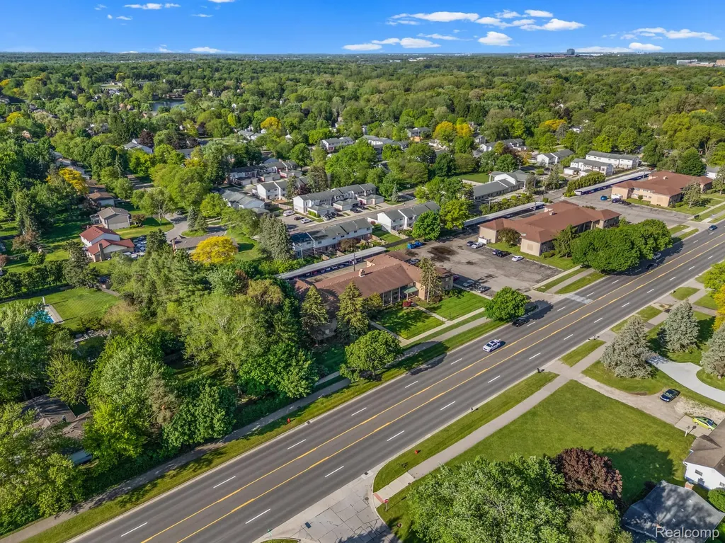 2245 Walton Boulevard Rochester City MI 48309