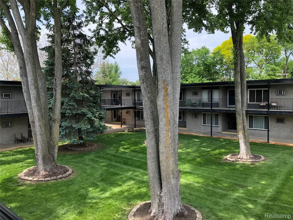 3421 Hillside Drive Royal Oak City MI 48073