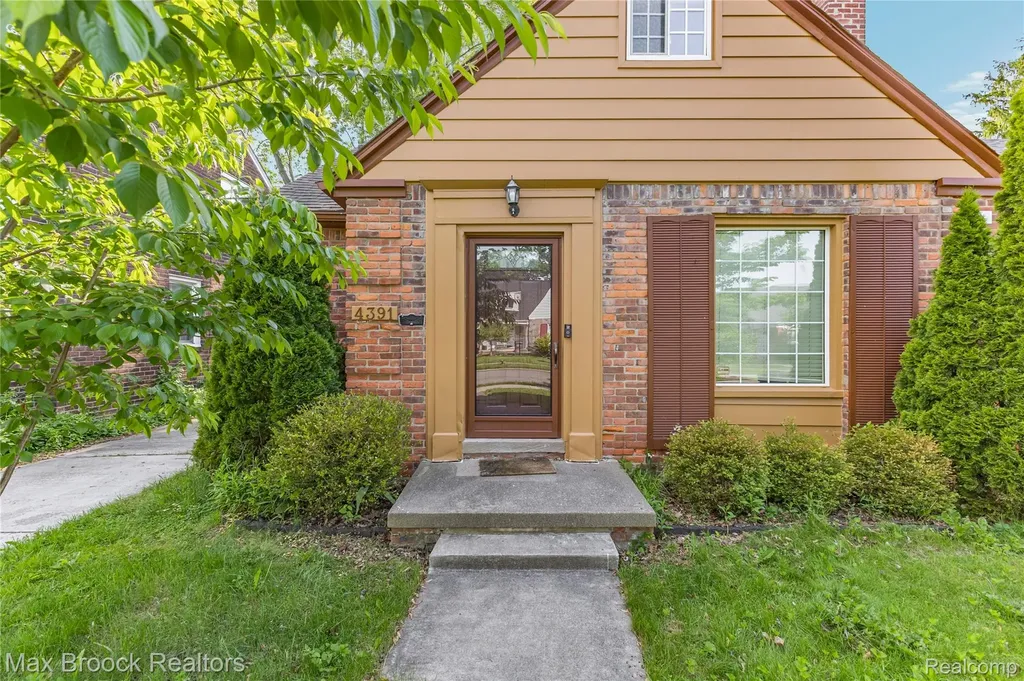 4391 Bishop Street Detroit City MI 48224