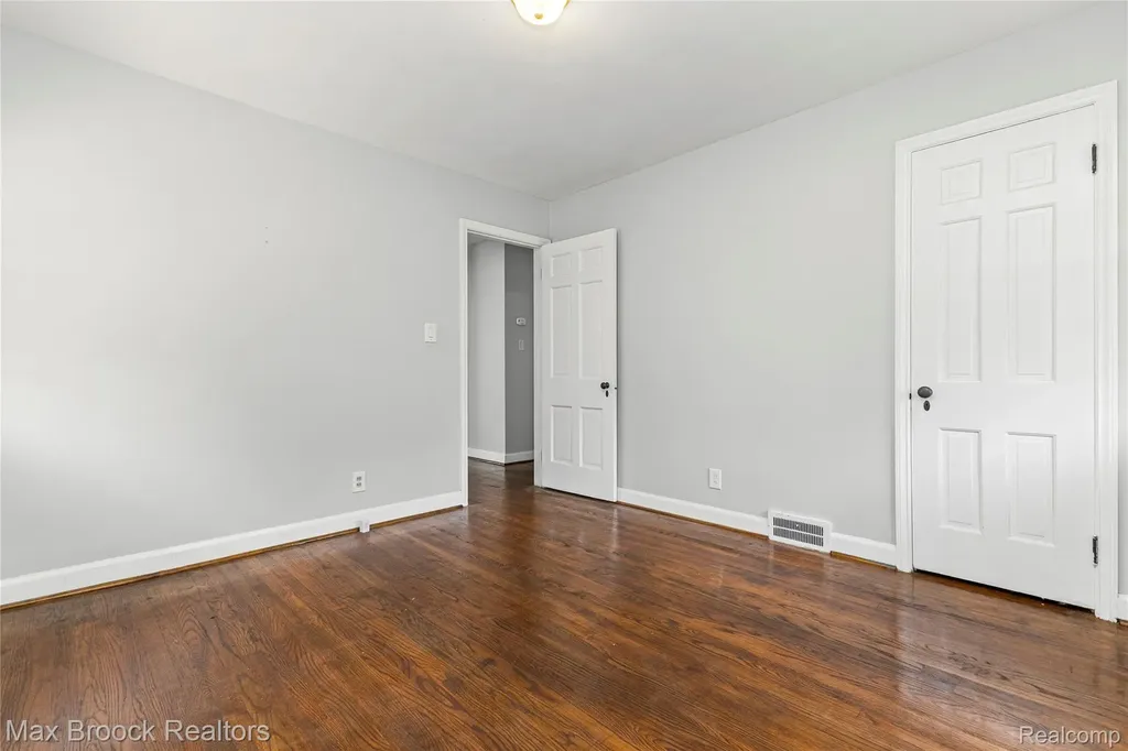 4391 Bishop Street Detroit City MI 48224