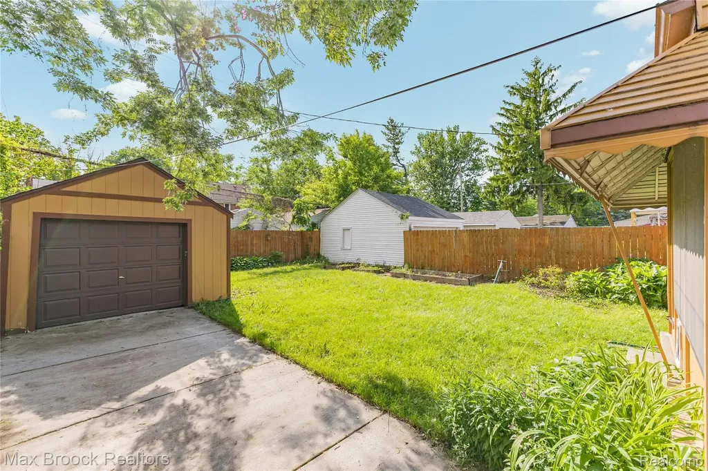4391 Bishop Street Detroit City MI 48224