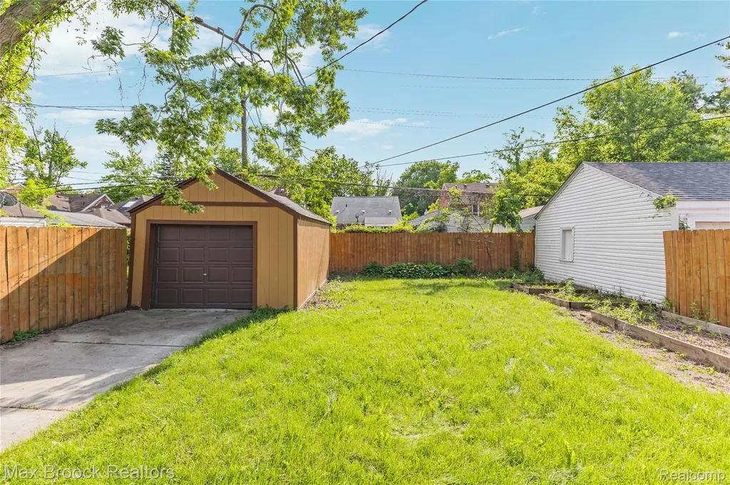 4391 Bishop Street Detroit City MI 48224