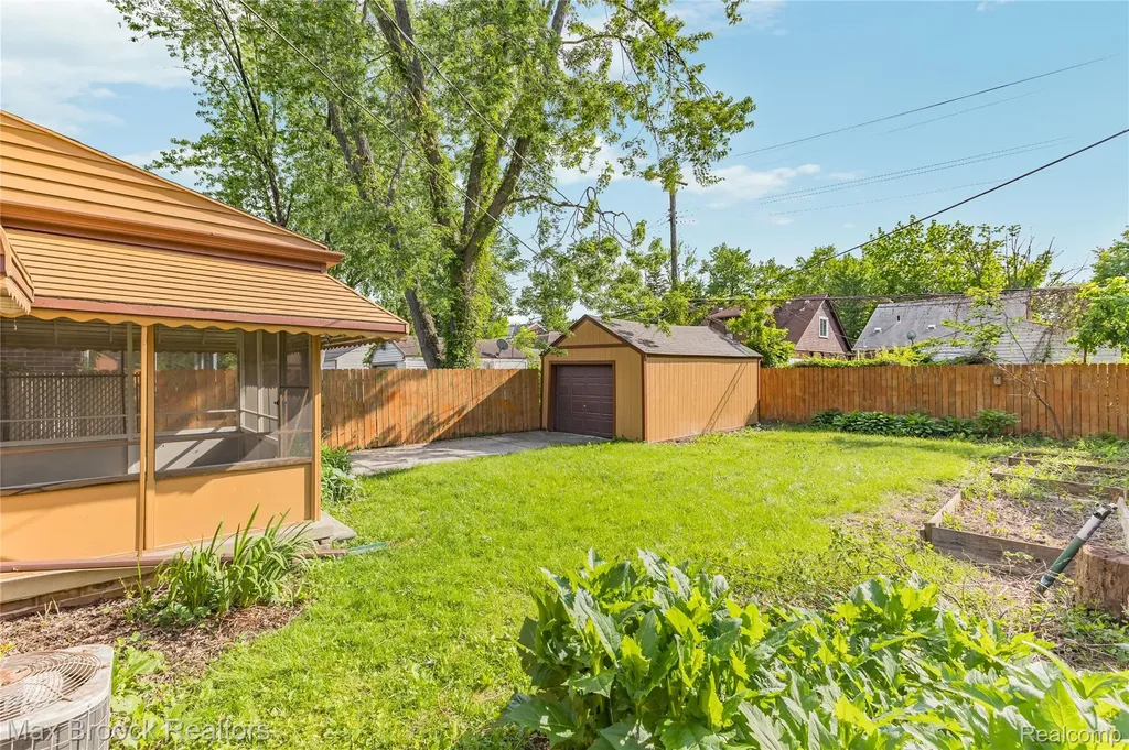 4391 Bishop Street Detroit City MI 48224