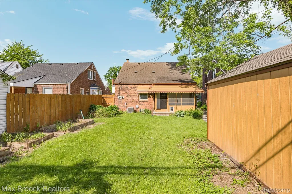 4391 Bishop Street Detroit City MI 48224