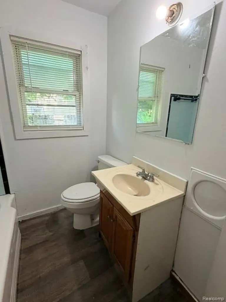 4701 Birchcrest Drive Flint City MI 48504