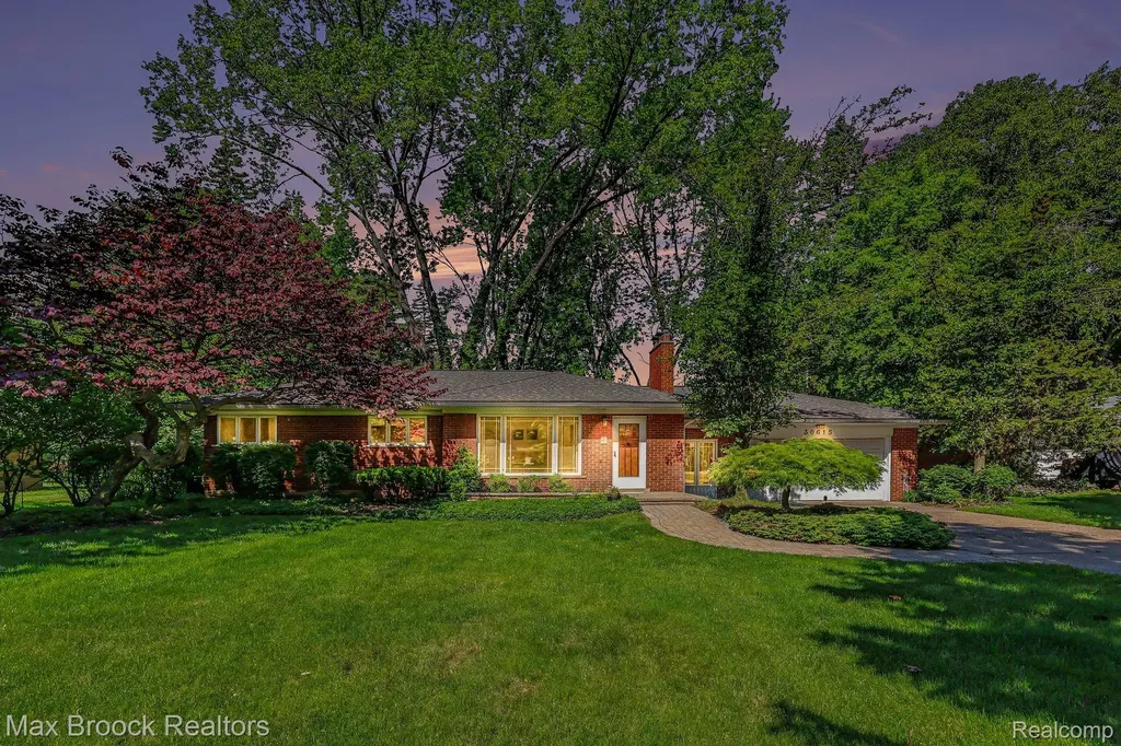 30615 Longcrest Street Southfield City MI 48076
