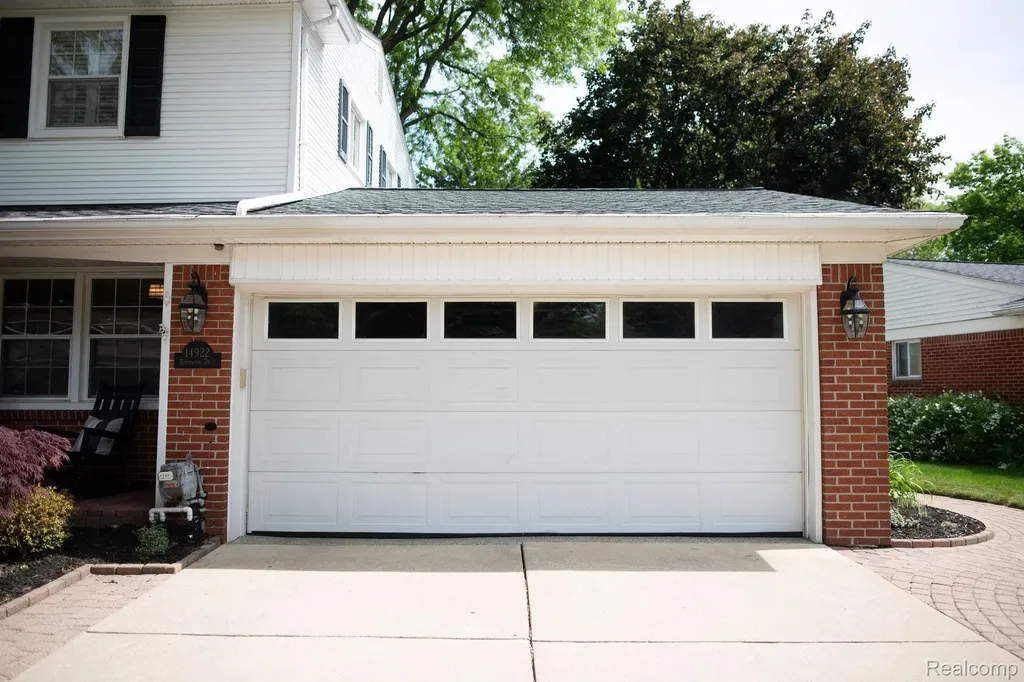 14922 Robinwood Drive Plymouth Charter Township MI 48170