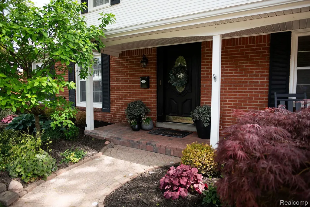 14922 Robinwood Drive Plymouth Charter Township MI 48170