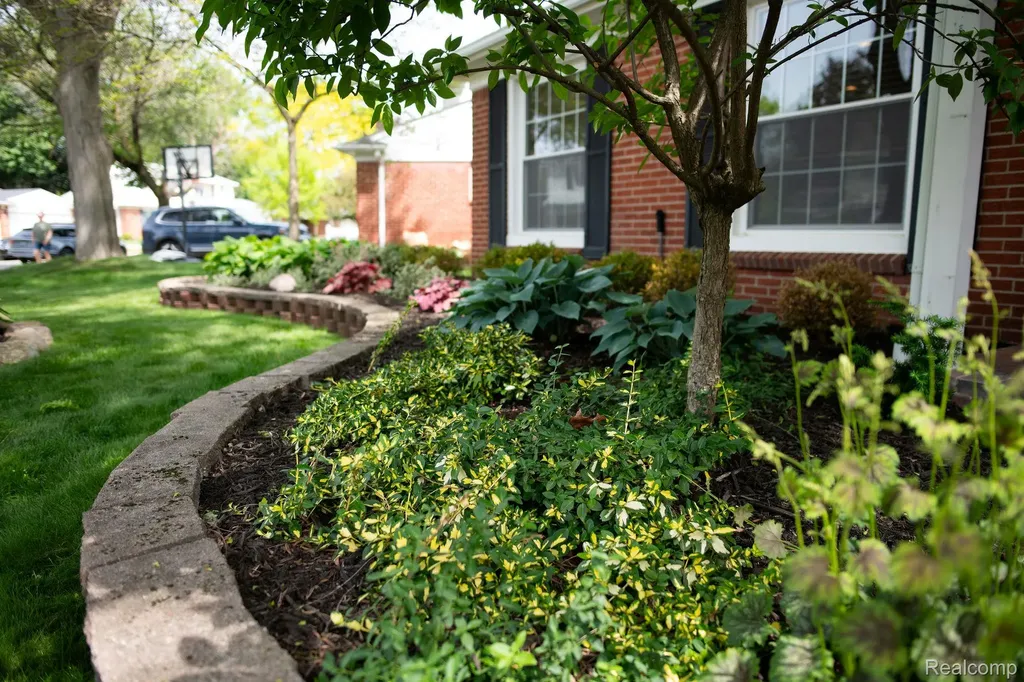 14922 Robinwood Drive Plymouth Charter Township MI 48170