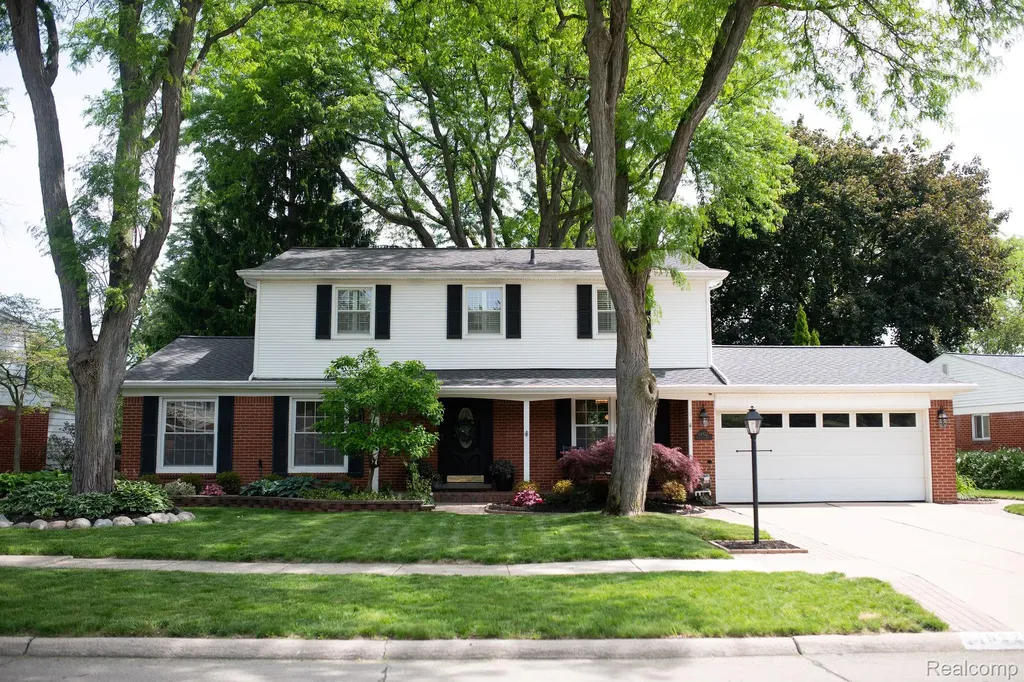 14922 Robinwood Drive Plymouth Charter Township MI 48170