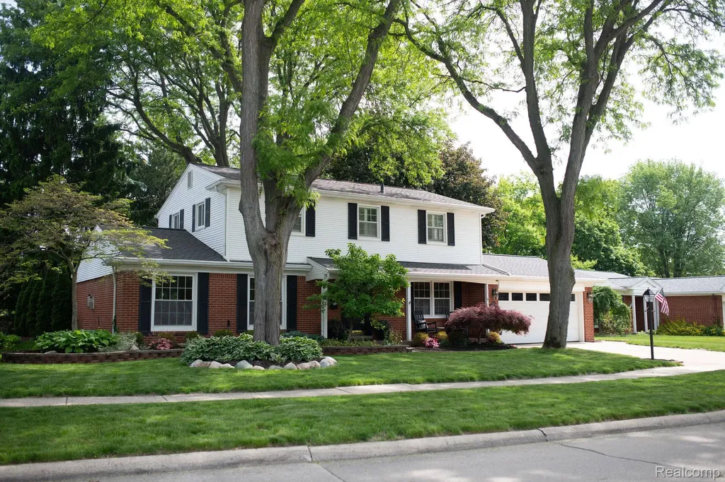14922 Robinwood Drive Plymouth Charter Township MI 48170