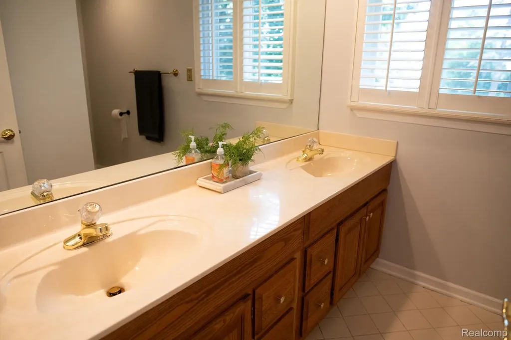 14922 Robinwood Drive Plymouth Charter Township MI 48170