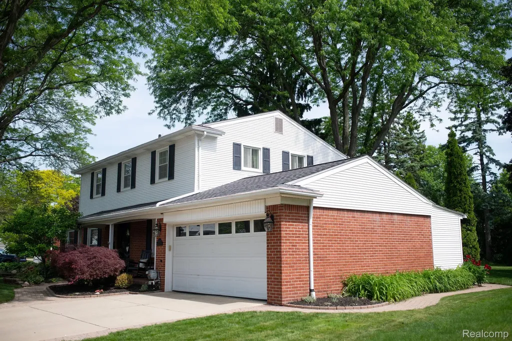 14922 Robinwood Drive Plymouth Charter Township MI 48170
