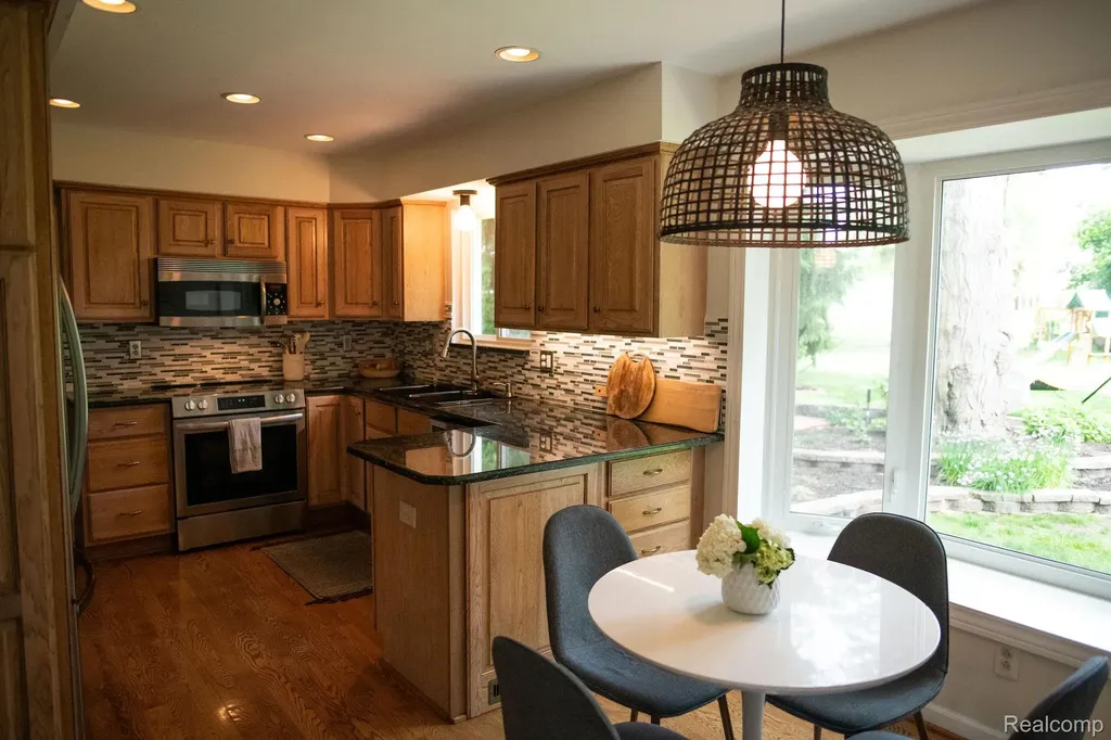 14922 Robinwood Drive Plymouth Charter Township MI 48170