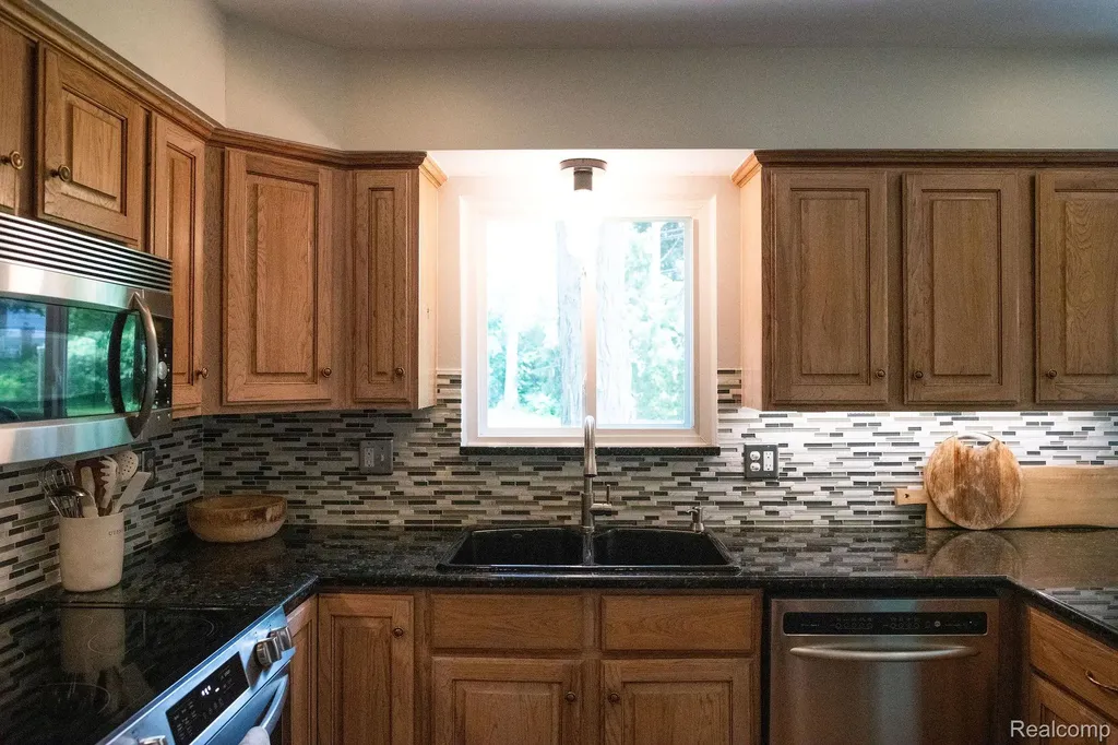 14922 Robinwood Drive Plymouth Charter Township MI 48170