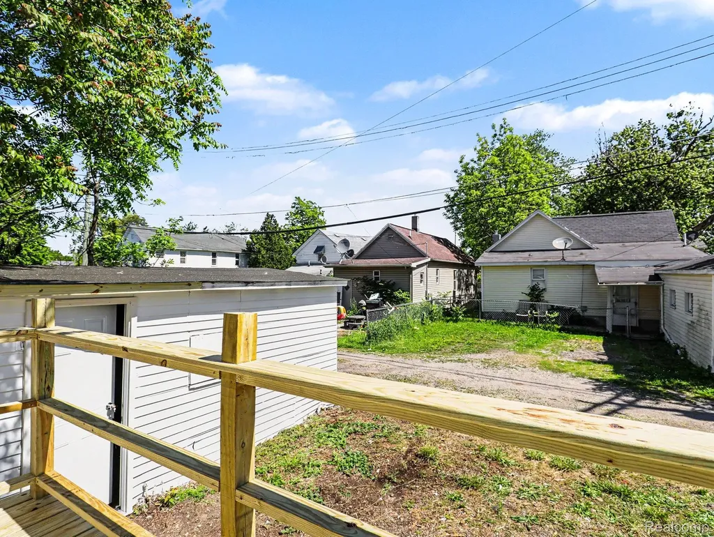 1123 E 1st Street Monroe City MI 48161