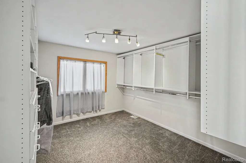 3506 Union Lake Road Commerce Charter Township MI 48382