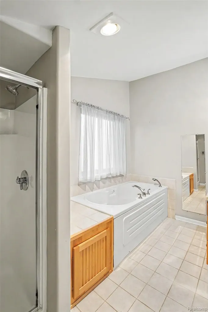 3506 Union Lake Road Commerce Charter Township MI 48382