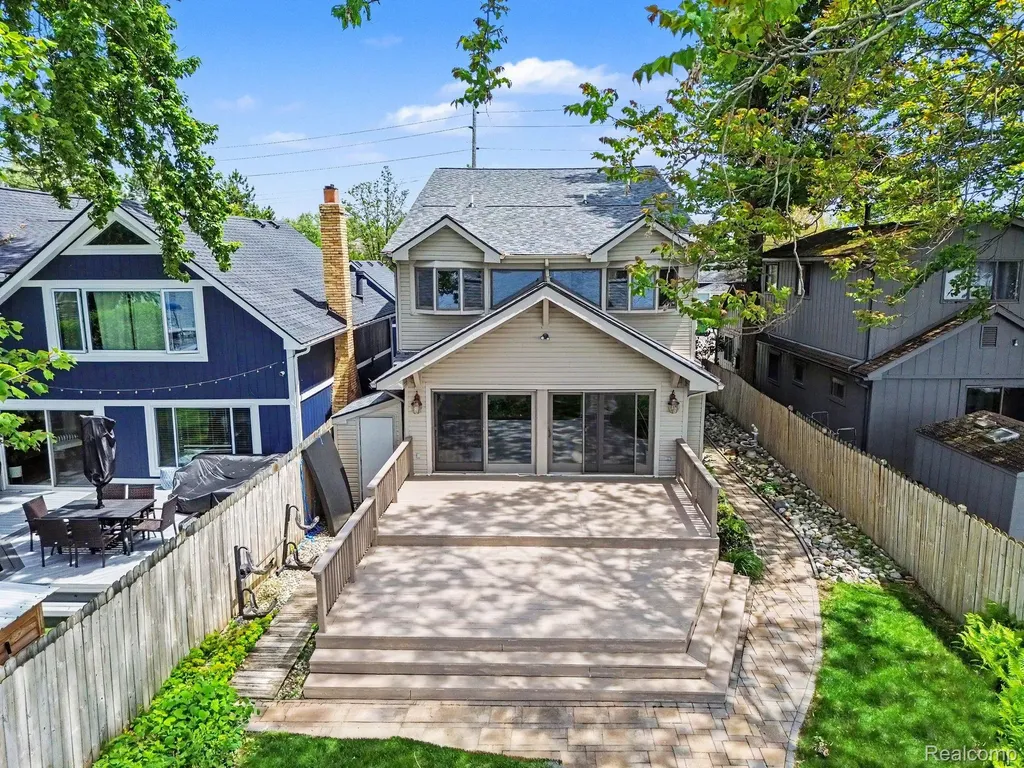 3506 Union Lake Road Commerce Charter Township MI 48382