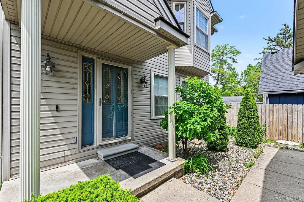 3506 Union Lake Road Commerce Charter Township MI 48382