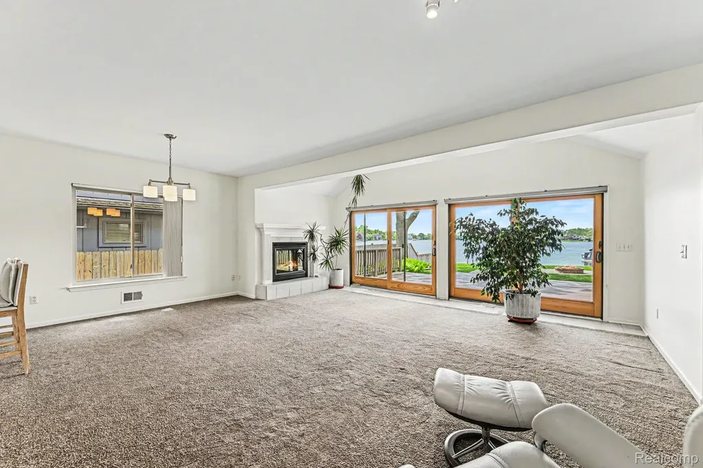 3506 Union Lake Road Commerce Charter Township MI 48382