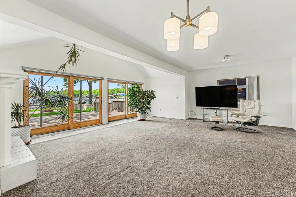 3506 Union Lake Road Commerce Charter Township MI 48382