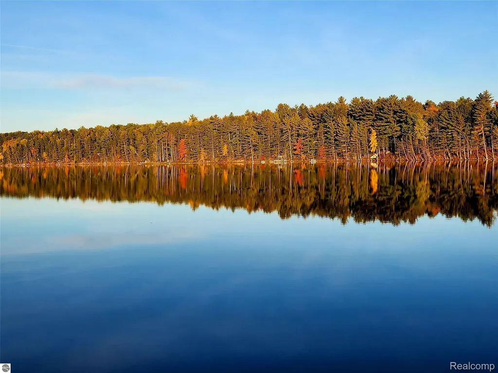 8768 Sunset Trail NE Blue Lake Township MI 49659