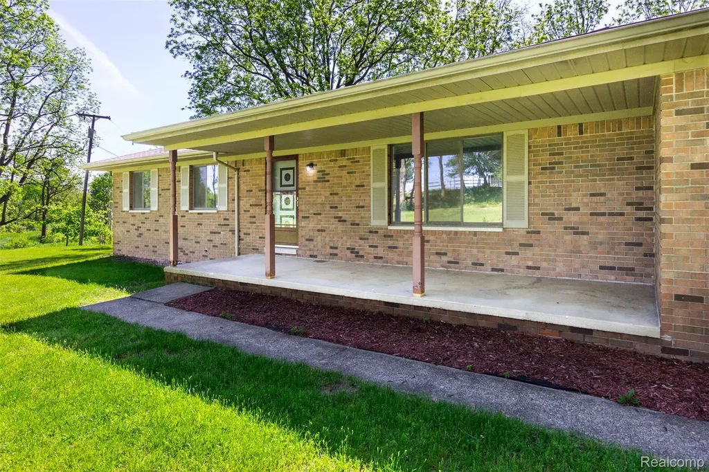 2875 Auten Road Groveland Township MI 48462