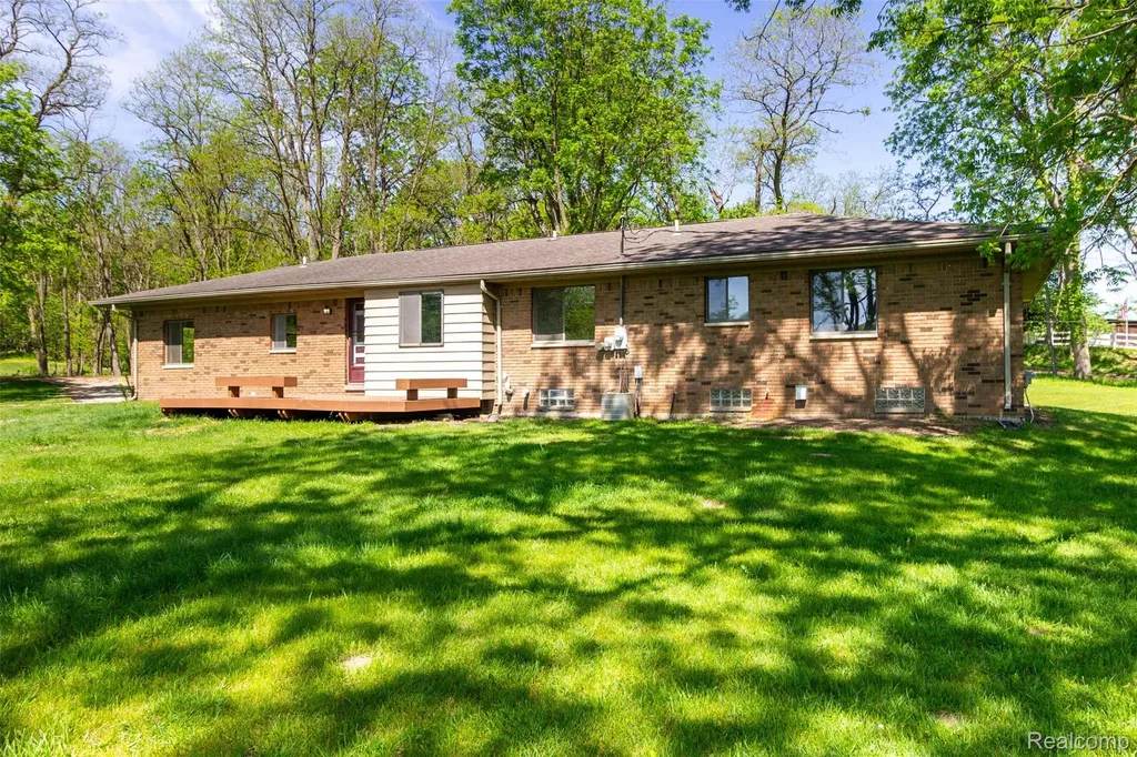 2875 Auten Road Groveland Township MI 48462