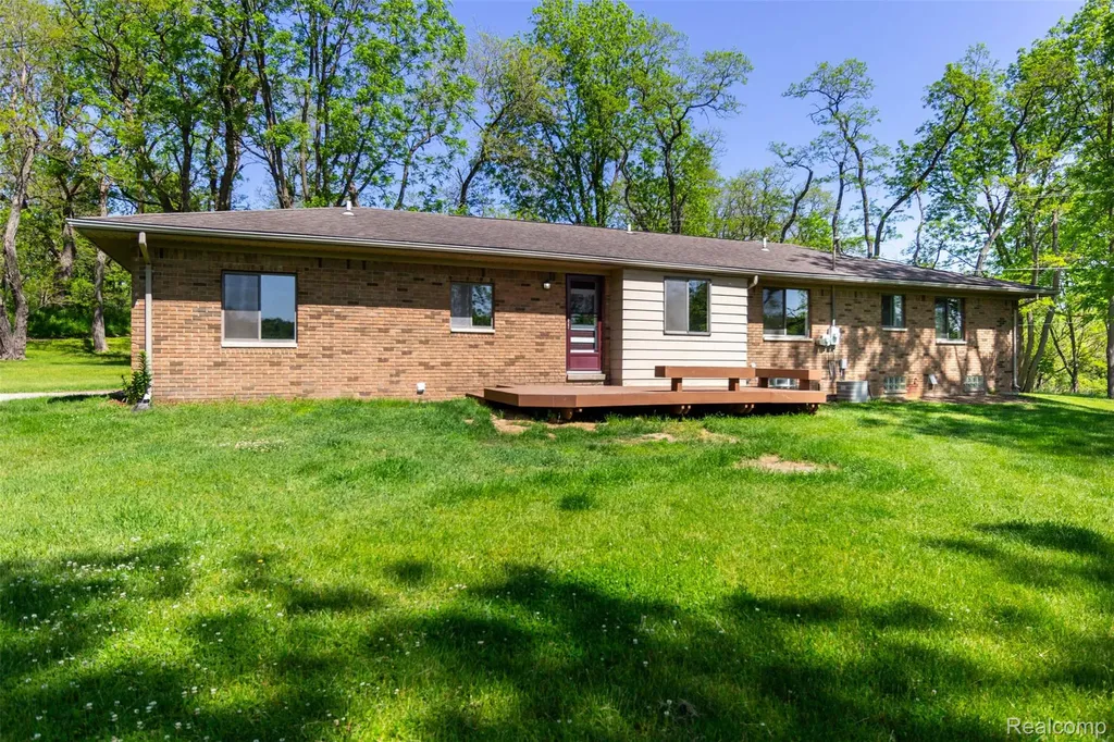 2875 Auten Road Groveland Township MI 48462