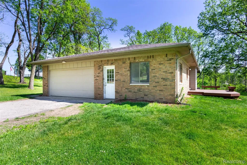2875 Auten Road Groveland Township MI 48462