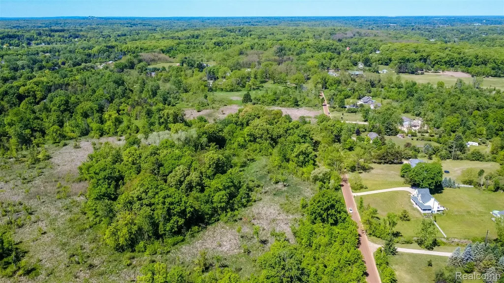 2875 Auten Road Groveland Township MI 48462
