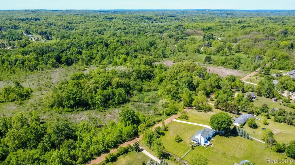 2875 Auten Road Groveland Township MI 48462