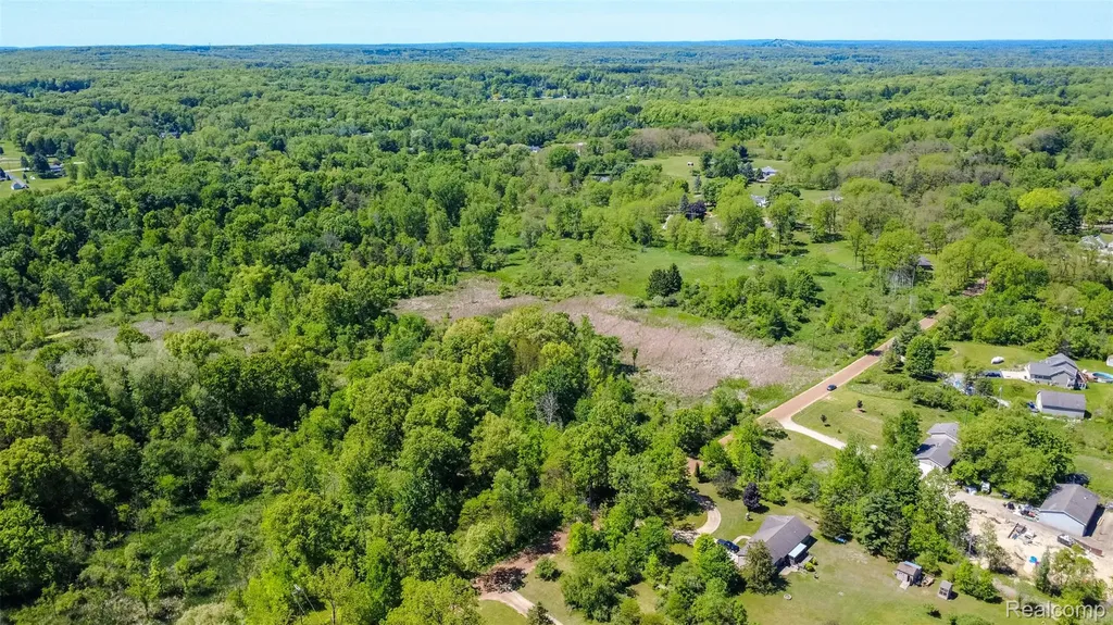 2875 Auten Road Groveland Township MI 48462