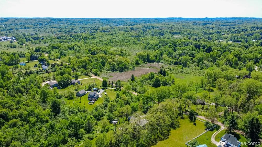 2875 Auten Road Groveland Township MI 48462