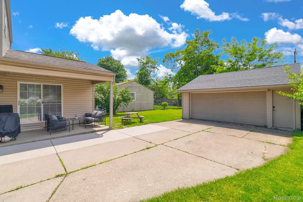 30615 Grandview Avenue Westland City MI 48186
