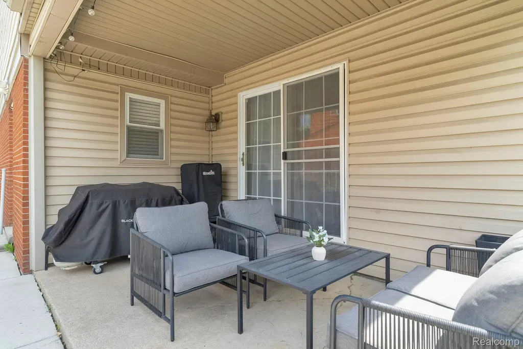 30615 Grandview Avenue Westland City MI 48186
