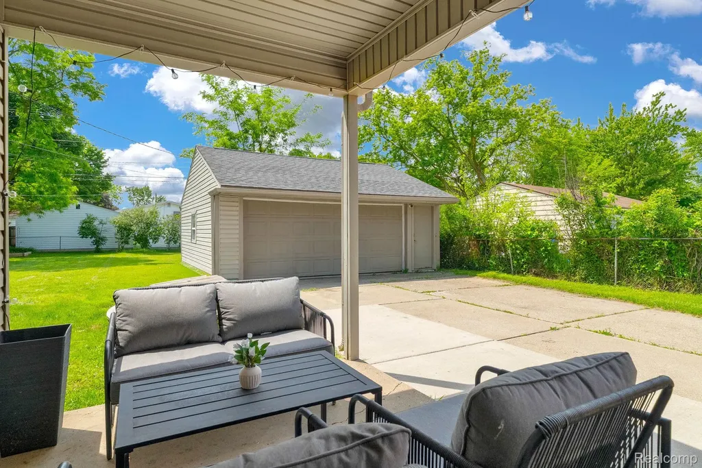 30615 Grandview Avenue Westland City MI 48186