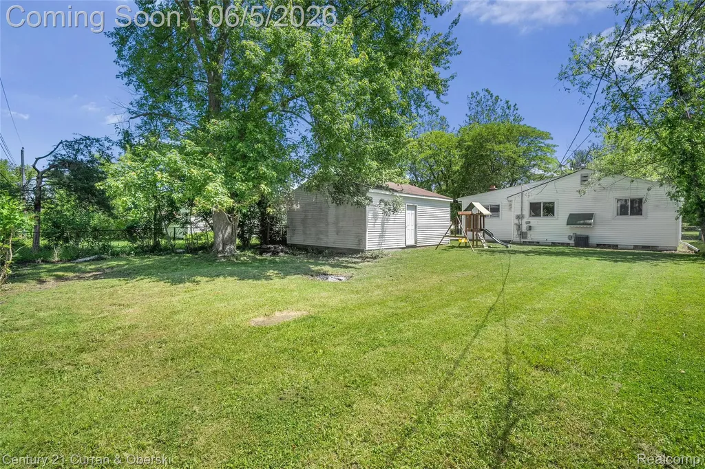 15556 Taft Street Romulus City MI 48174