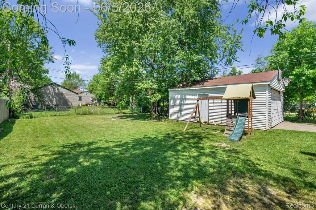 15556 Taft Street Romulus City MI 48174