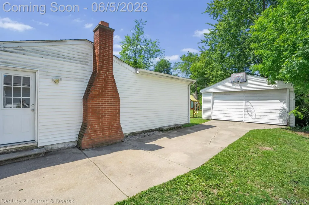 15556 Taft Street Romulus City MI 48174